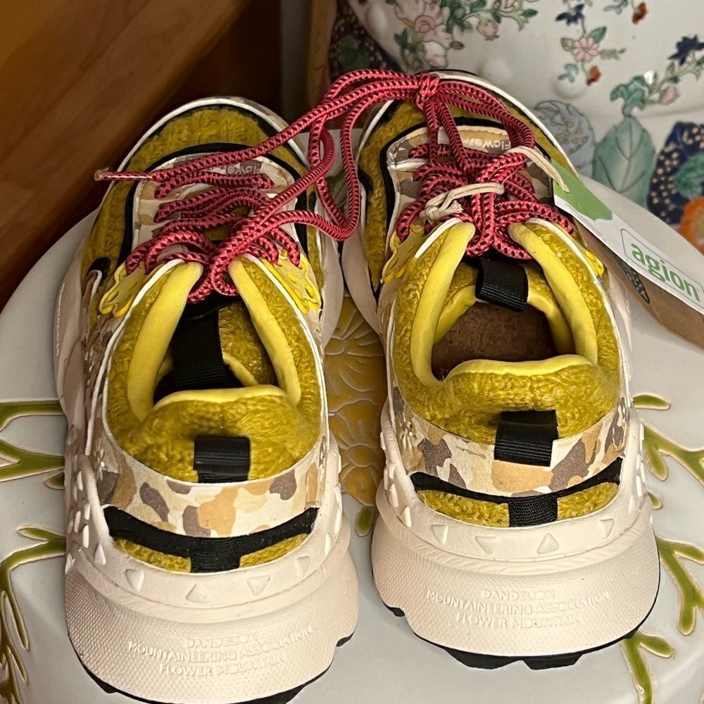 Free People FLOWER MOUNTAIN
Sneakers  - Picture 8 of 8